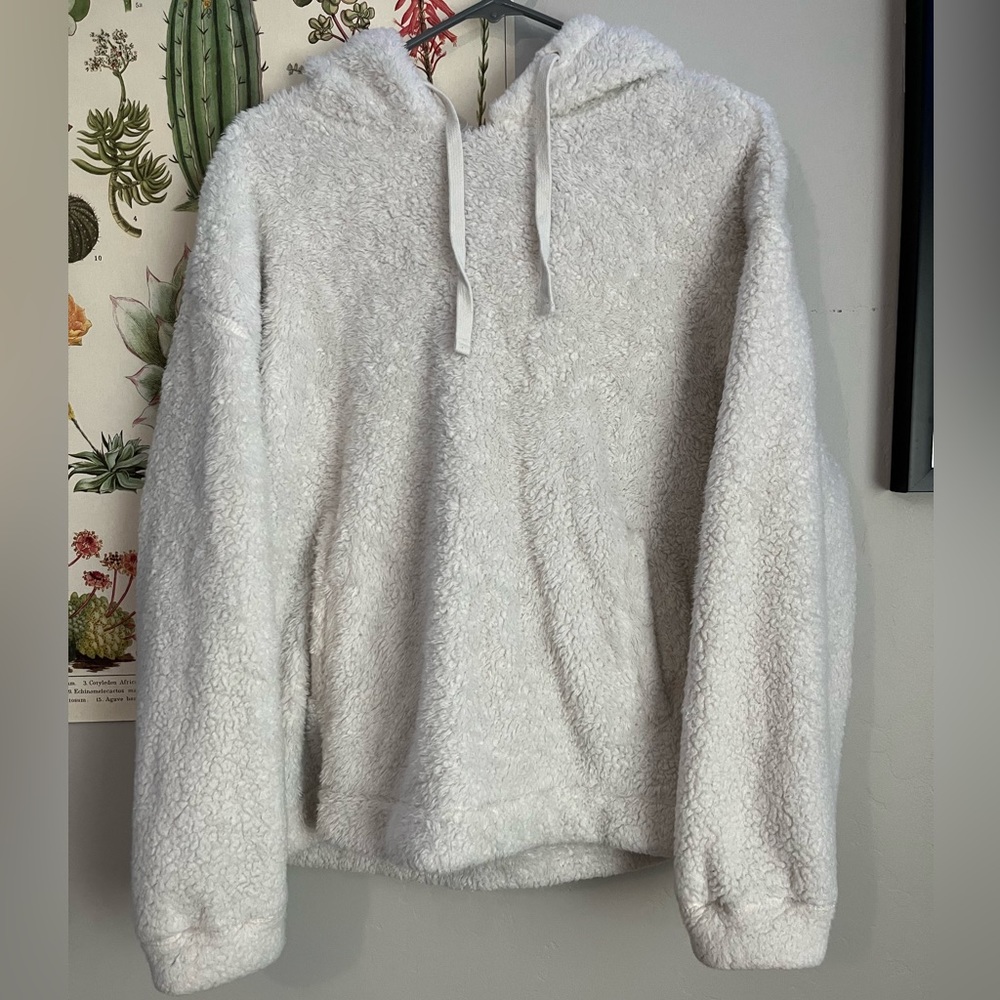 Universal threads white Sherpa hoodie. Size L